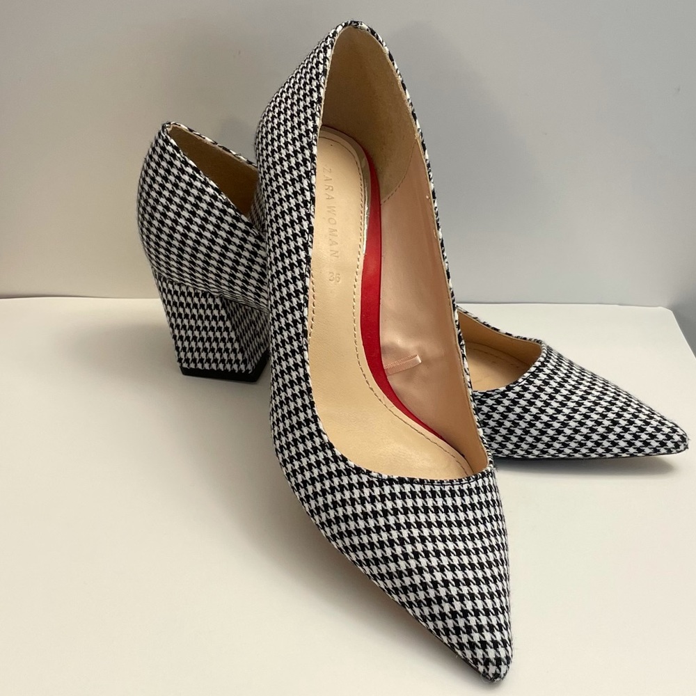 Zara Pumps Black & White Houndstooth Fabric Pointed Toes 2.25” Block Heels Sz 36